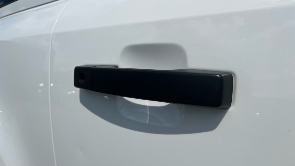 Used Land Rover Defender 2022 for sale - 76140060: Photo 35