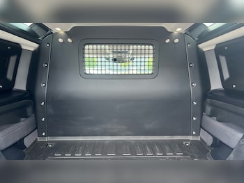 Used Land Rover Defender 2022 for sale - 76140060: Photo 4