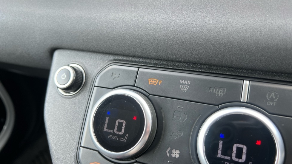 Used Land Rover Defender 2022 for sale - 76140060: Photo 57