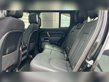 Used Land Rover Defender 2022 for sale - 75396431: Photo