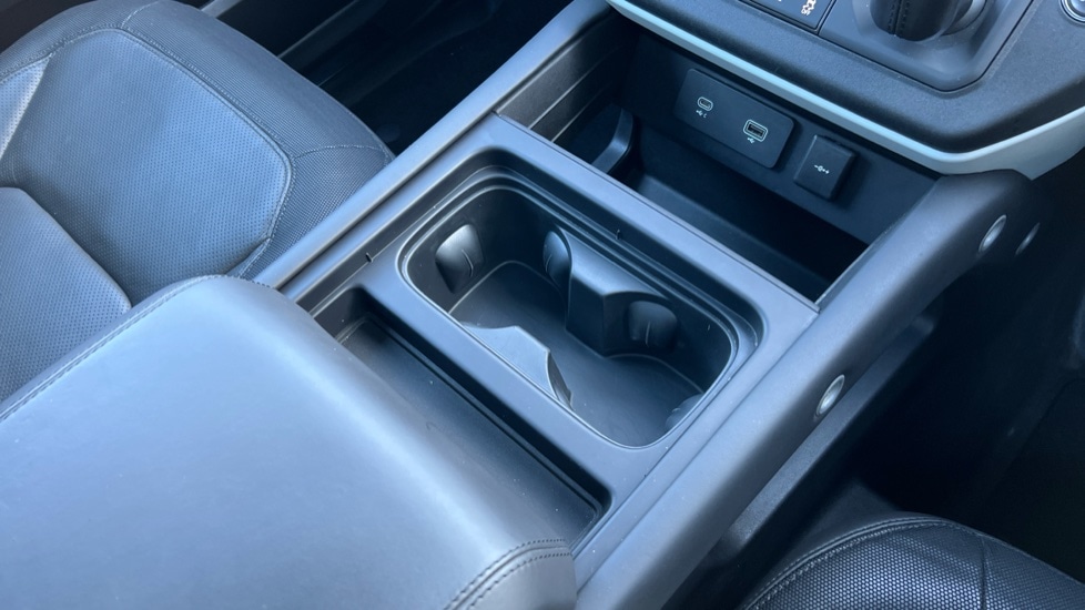 Used Land Rover Defender 2023 for sale - 76894605: Photo 45