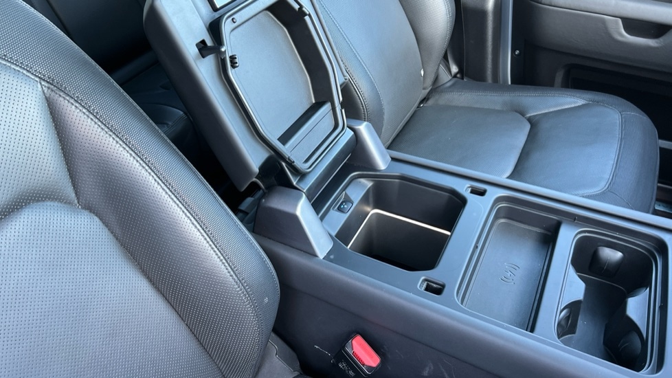 Used Land Rover Defender 2023 for sale - 76894605: Photo 52