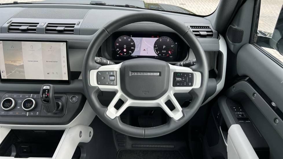 Used Land Rover Defender 2025 for sale - 76139986: Photo 15