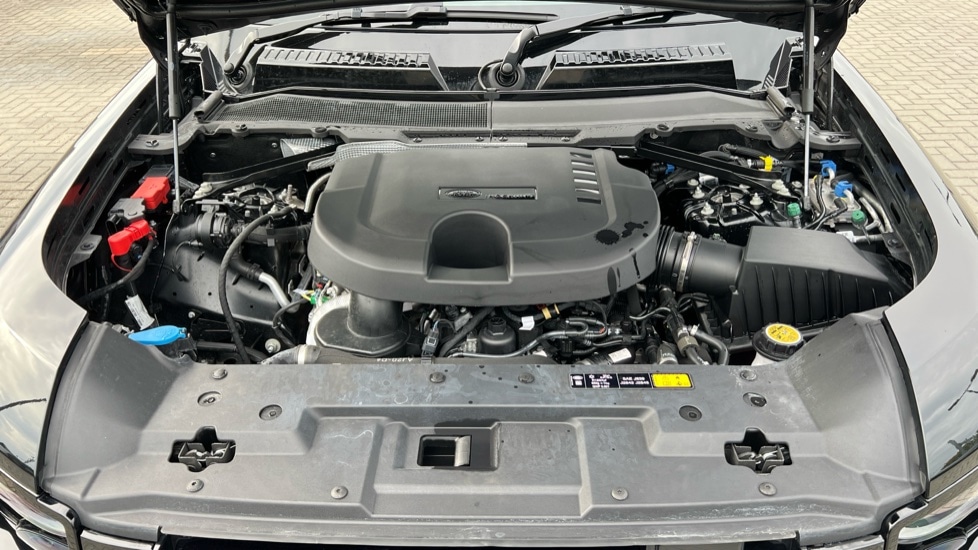 Used Land Rover Defender 2025 for sale - 76139986: Photo 30