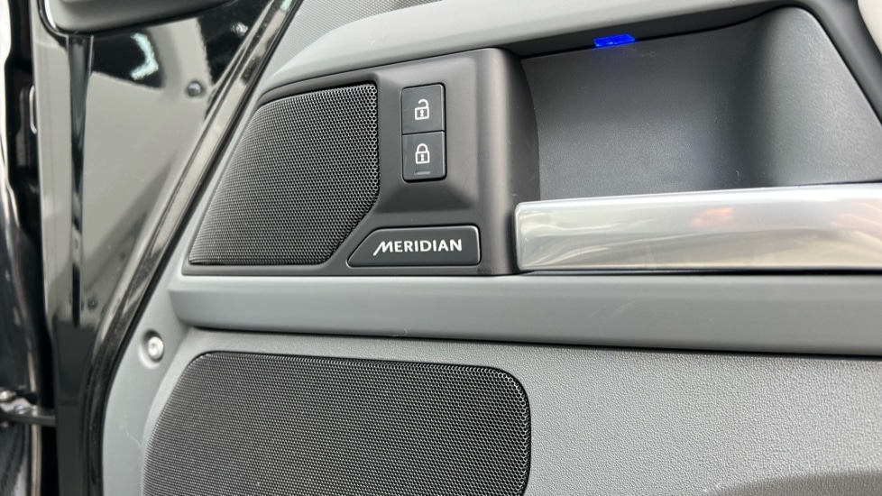 Used Land Rover Defender 2025 for sale - 76139986: Photo 44