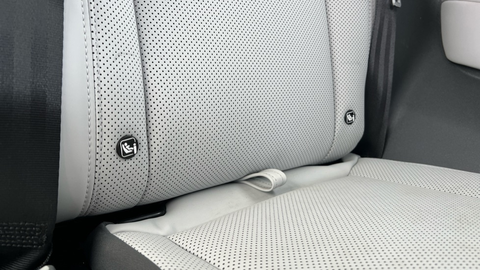 Used Land Rover Defender 2025 for sale - 76139986: Photo 50