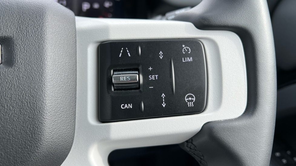 Used Land Rover Defender 2025 for sale - 76139986: Photo 67