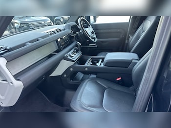 Used Land Rover Defender 2023 for sale - 75509625: Photo