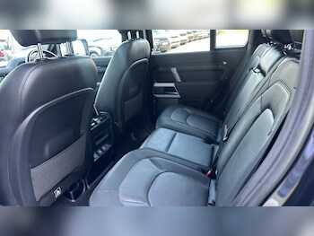 Used Land Rover Defender 2023 for sale - 75509625: Photo