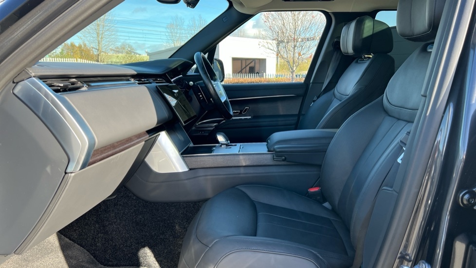 Used Land Rover Range Rover 2024 for sale - 76540049: Photo 3