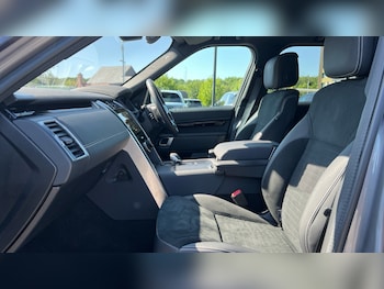 Used Land Rover Discovery 2022 for sale - 75396453: Photo