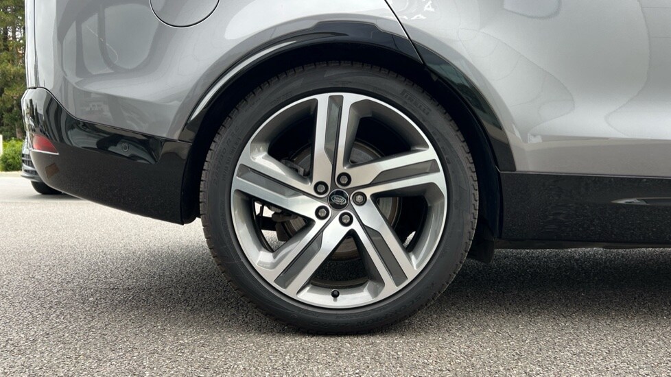 Used Land Rover Discovery 2024 for sale - 76914958: Photo 32