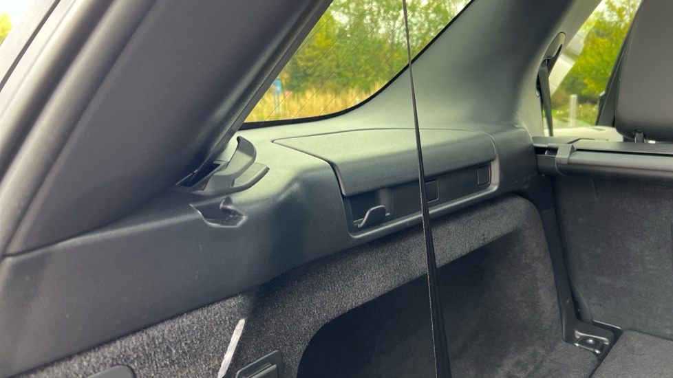 Used Land Rover Discovery 2024 for sale - 76914958: Photo 35