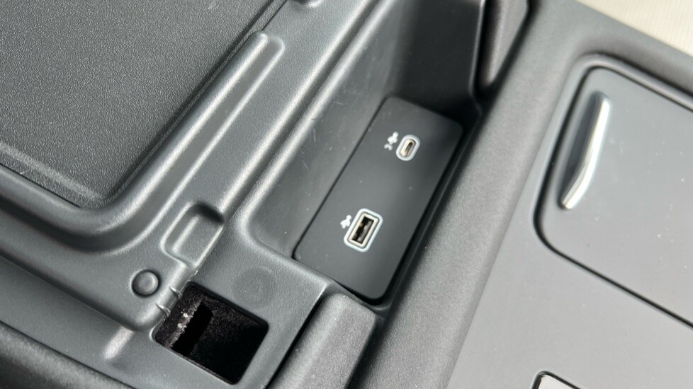 Used Land Rover Discovery 2024 for sale - 76914958: Photo 52