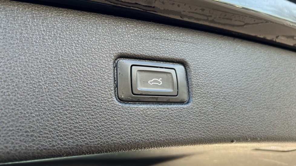 Used Audi Q7 2018 for sale - 76901210: Photo 24