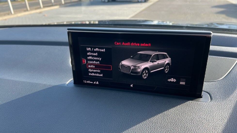 Used Audi Q7 2018 for sale - 76901210: Photo 45