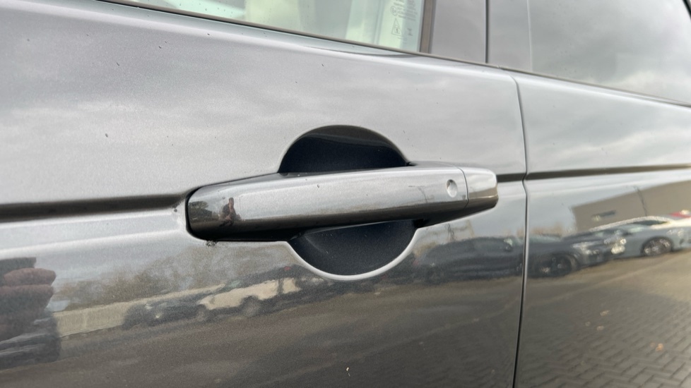 Used Land Rover Discovery Sport 2023 for sale - 76881917: Photo 34