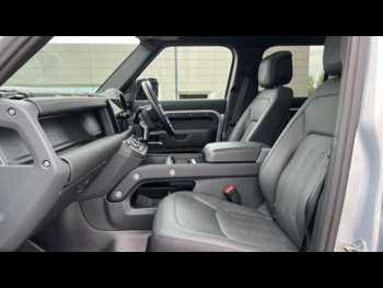 Used Land Rover Defender 2023 for sale - 74720634: Photo