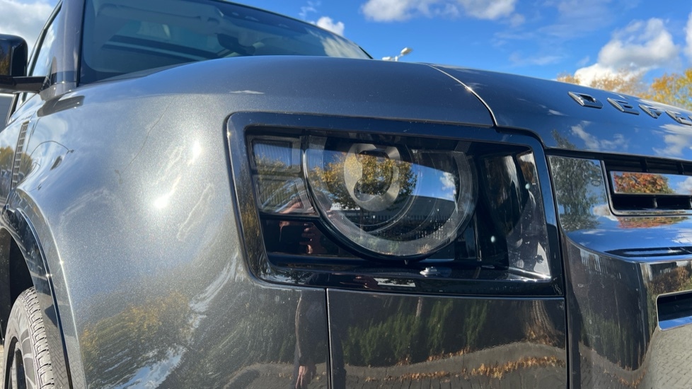 Used Land Rover Defender 2024 for sale - 76597829: Photo 17