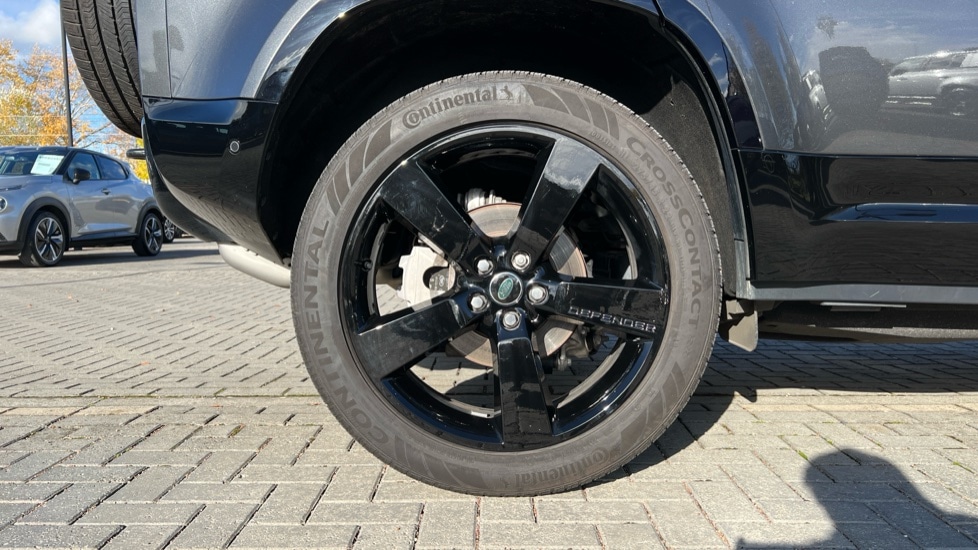 Used Land Rover Defender 2024 for sale - 76597829: Photo 32