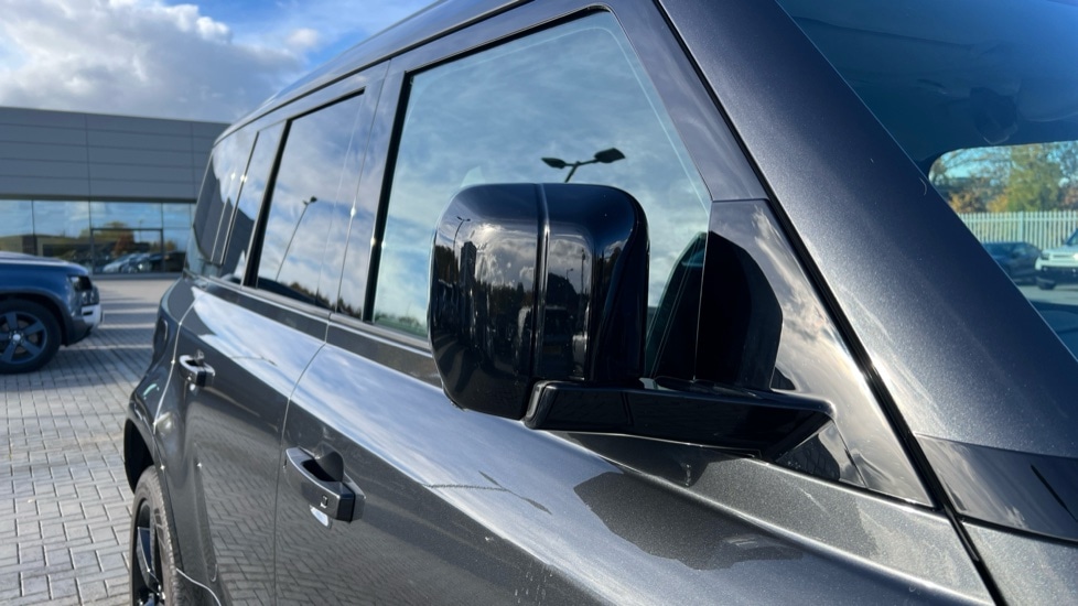 Used Land Rover Defender 2024 for sale - 76597829: Photo 34