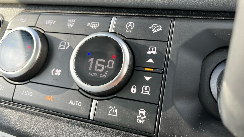 Used Land Rover Defender 2024 for sale - 76597829: Photo 73