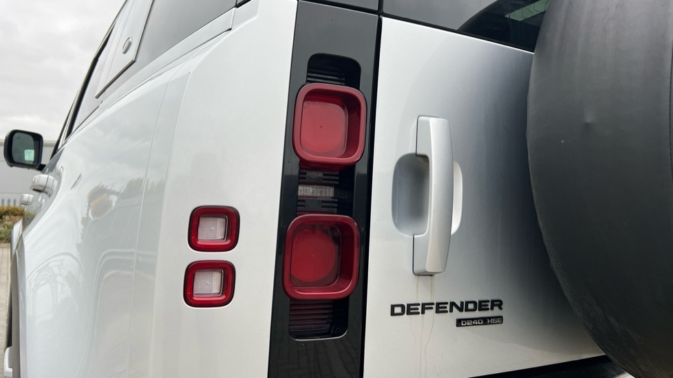 Used Land Rover Defender 2020 for sale - 77079078: Photo 19