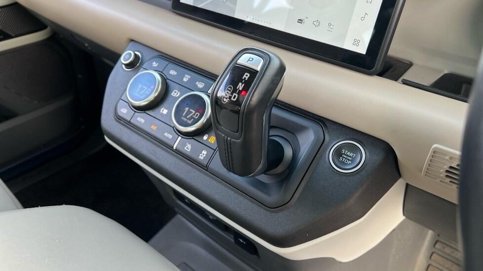 Used Land Rover Defender 2021 for sale - 76338785: Photo 13