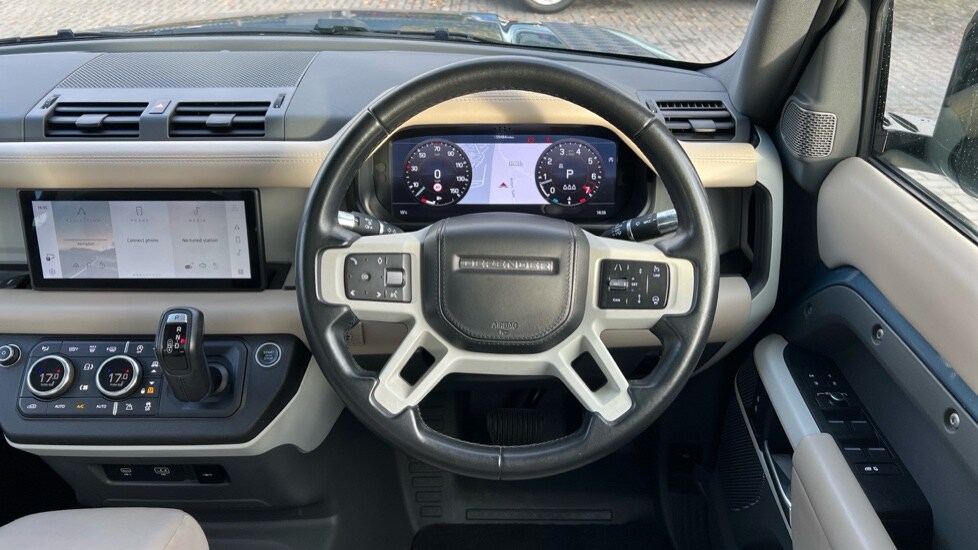 Used Land Rover Defender 2021 for sale - 76338785: Photo 15