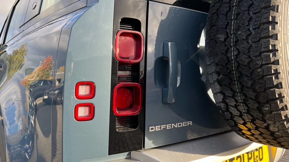 Used Land Rover Defender 2021 for sale - 76338785: Photo 19