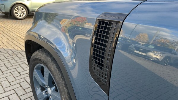 Used Land Rover Defender 2021 for sale - 76338785: Photo 20