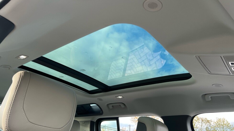 Used Land Rover Defender 2021 for sale - 76338785: Photo 21