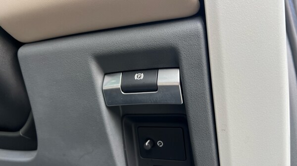 Used Land Rover Defender 2021 for sale - 76338785: Photo 47