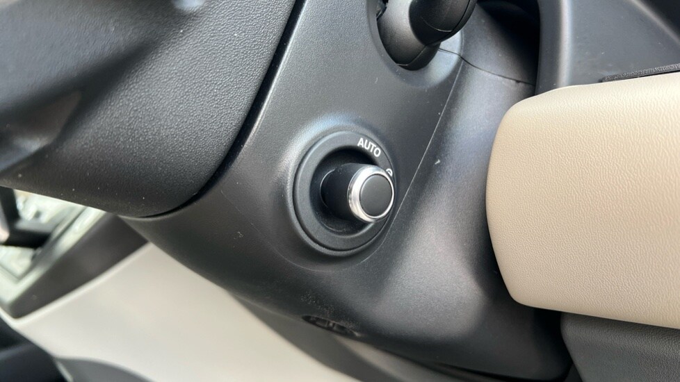 Used Land Rover Defender 2021 for sale - 76338785: Photo 48