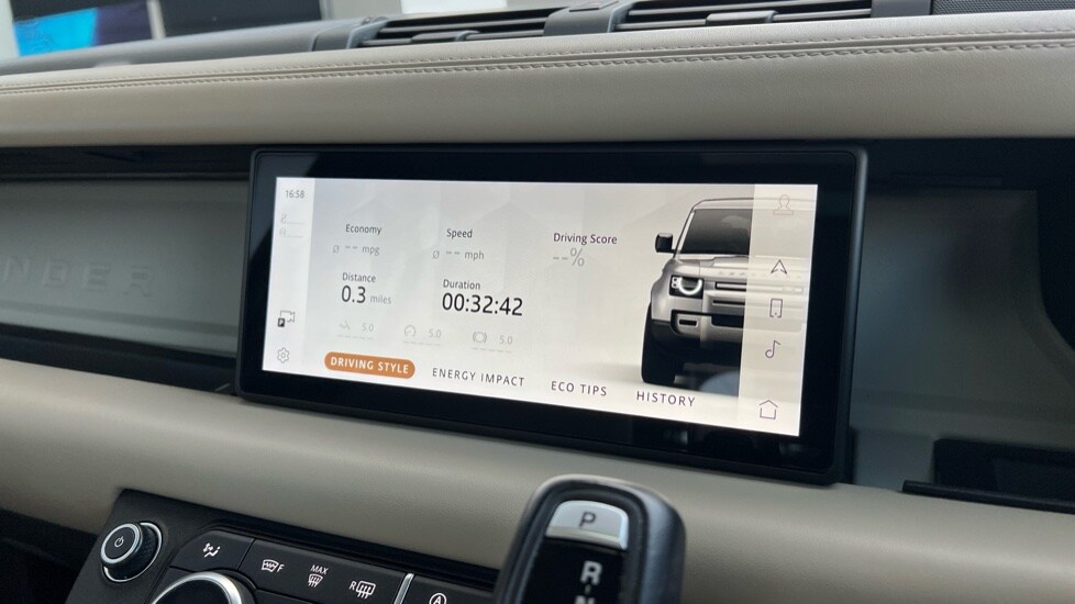 Used Land Rover Defender 2021 for sale - 76338785: Photo 64