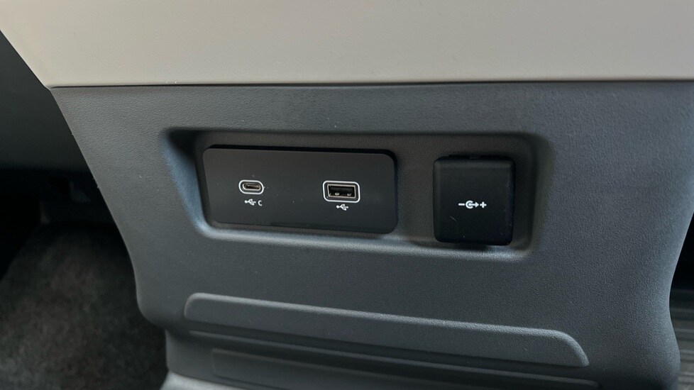 Used Land Rover Defender 2021 for sale - 76338785: Photo 76