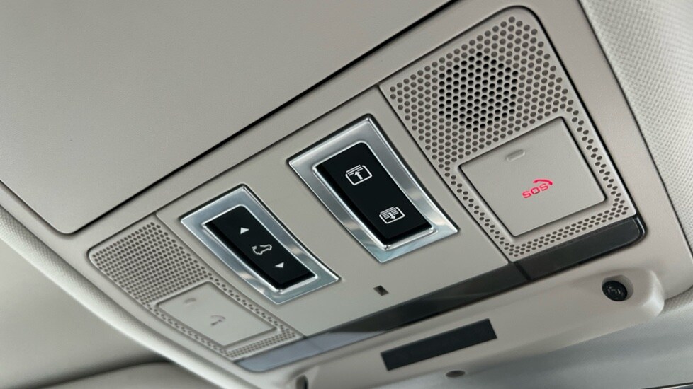 Used Land Rover Defender 2021 for sale - 76338785: Photo 77