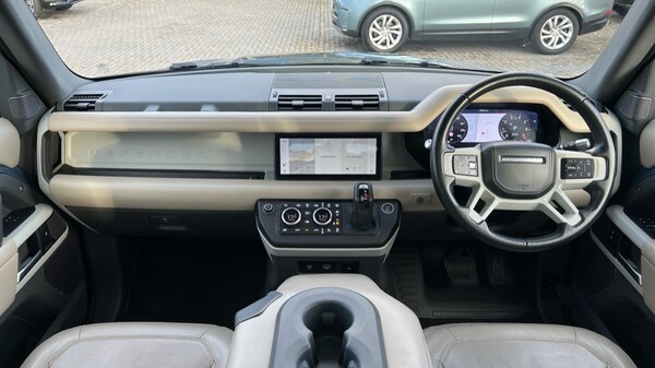 Used Land Rover Defender 2021 for sale - 76338785: Photo 9