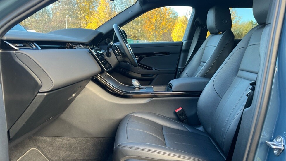 Used Land Rover Range Rover Evoque 2025 for sale - 76915107: Photo 3