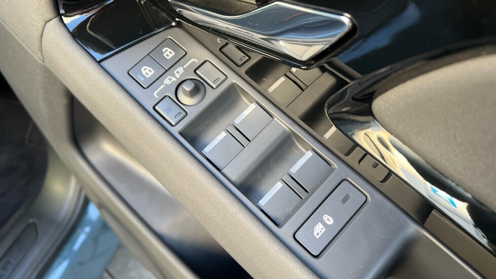 Used Land Rover Range Rover Evoque 2025 for sale - 76915107: Photo 39