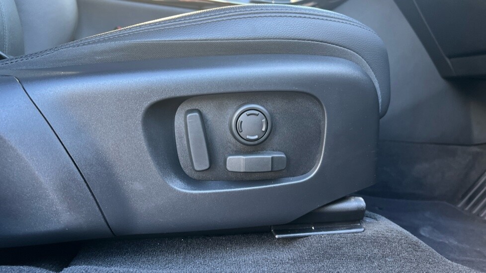 Used Land Rover Range Rover Evoque 2025 for sale - 76915107: Photo 41