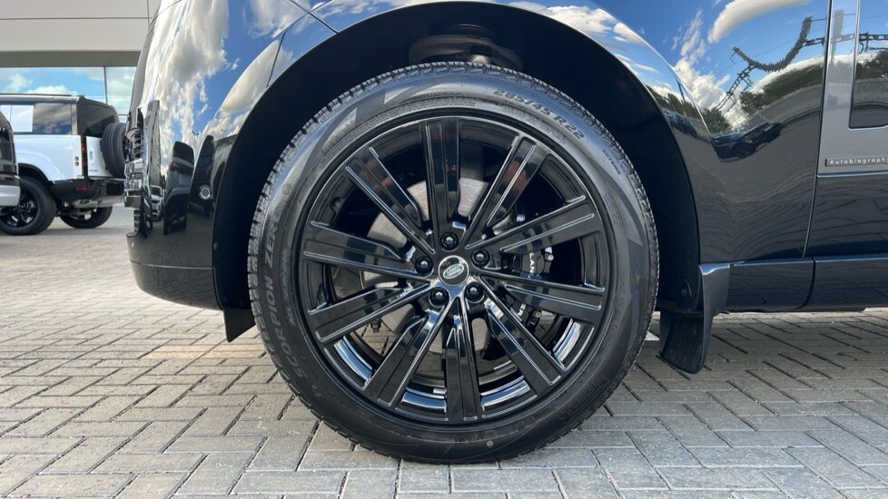 Used Land Rover Range Rover 2025 for sale - 76609697: Photo 31