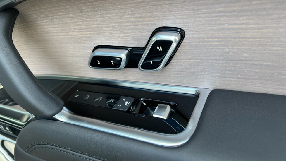 Used Land Rover Range Rover 2025 for sale - 76609697: Photo 47