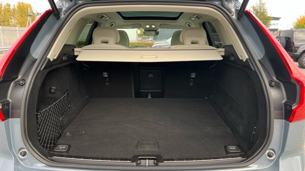 Used Volvo XC60 2024 for sale - 76139997: Photo 15
