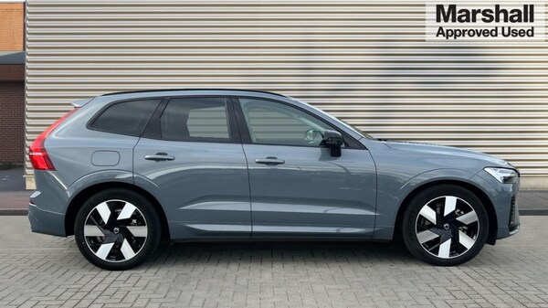 Used Volvo XC60 2024 for sale - 76139997: Photo 2