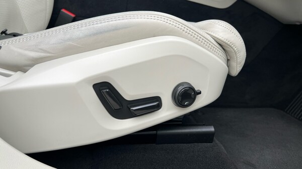 Used Volvo XC60 2024 for sale - 76139997: Photo 50