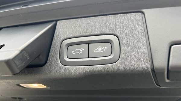 Used Volvo XC60 2024 for sale - 76139997: Photo 61