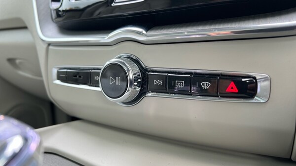 Used Volvo XC60 2024 for sale - 76139997: Photo 67