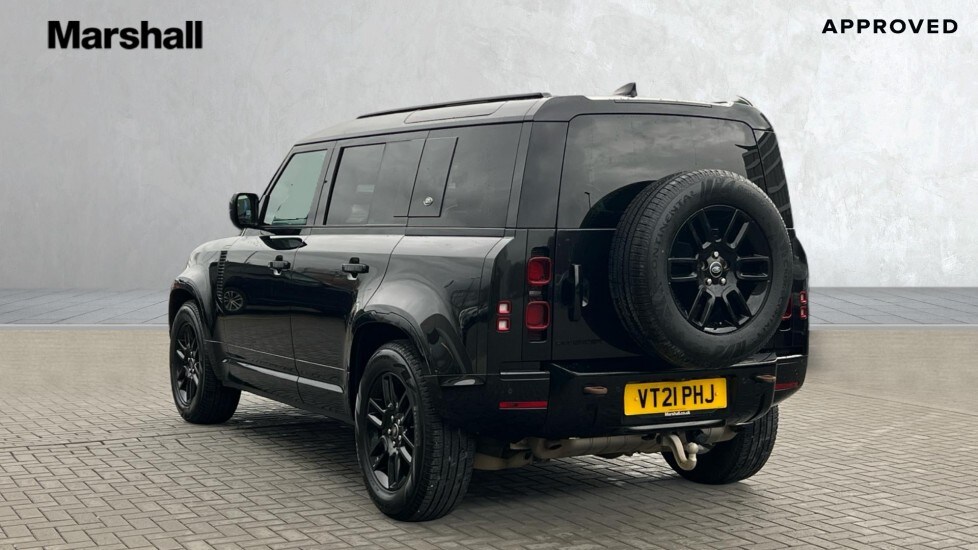 Used Land Rover Defender 2021 for sale - 76773218: Photo 2