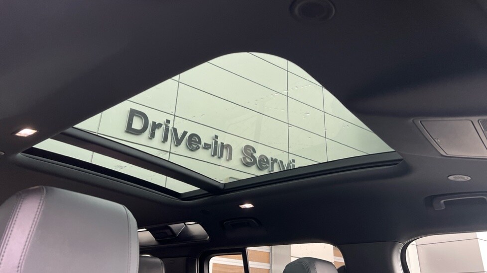 Used Land Rover Defender 2021 for sale - 76773218: Photo 21